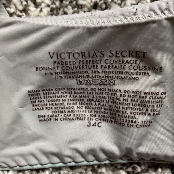 2 Perfect coverage Bras by VS - Picture 8 of 8